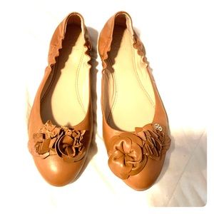 Never Worn Tory Burch Size 9 Flats